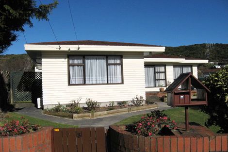 Photo of property in 3 Hyde Street, Wainuiomata, Lower Hutt, 5014