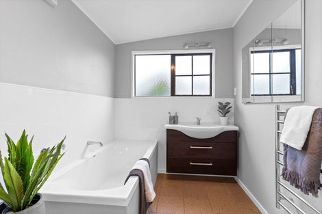 Photo of property in 23 Waterford Drive, Winton, 9720