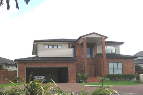 Photo of property in 32 San Pedro Place, Henderson, Auckland, 0612