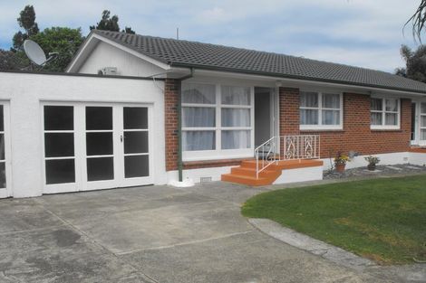 Photo of property in 20 Brandon Road, Glen Eden, Auckland, 0602