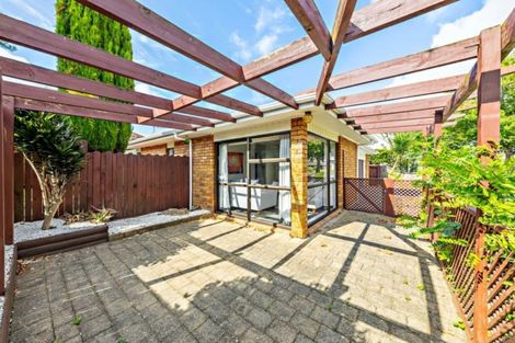 Photo of property in 4 Matuku Place, Papatoetoe, Auckland, 2025