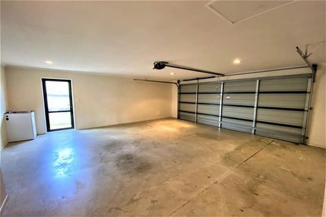 Photo of property in 487 Te Irirangi Drive, Flat Bush, Auckland, 2013