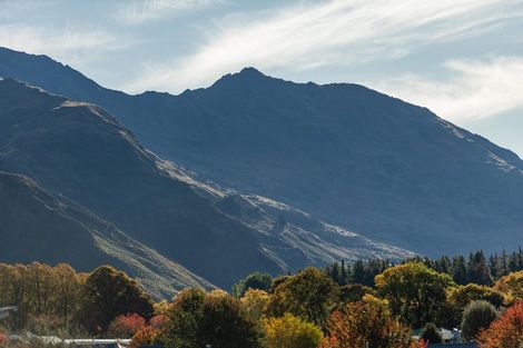 Photo of property in 76 Meadowstone Drive, Wanaka, 9305