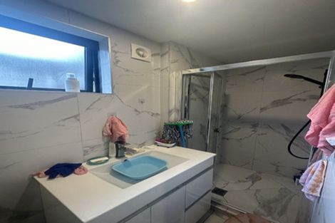 Photo of property in 2/41 College Road, Northcote, Auckland, 0627