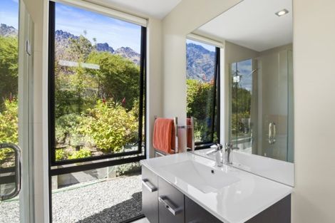 Photo of property in 7 Jackby Court, Jacks Point, Queenstown, 9371
