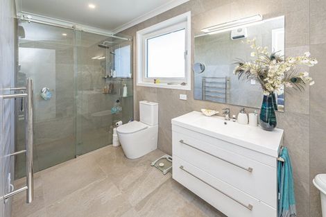 Photo of property in 12 Longbeach Drive, Castlecliff, Whanganui, 4501