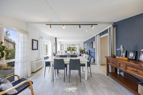 Photo of property in 39 Emlyn Place, Torbay, Auckland, 0630