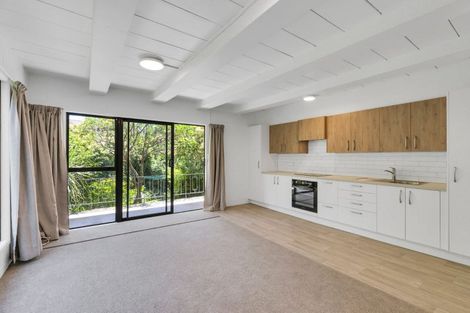Photo of property in 114a Deep Creek Road, Torbay, Auckland, 0630