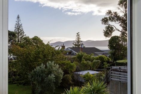 Photo of property in 5 Wharemauku Road, Raumati Beach, Paraparaumu, 5032