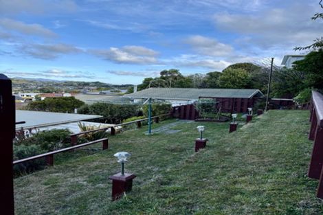 Photo of property in 11 Malaghan Grove, Johnsonville, Wellington, 6037