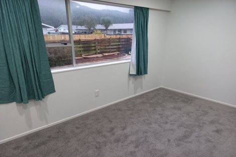 Photo of property in 2/306 Wellington Road, Wainuiomata, Lower Hutt, 5014