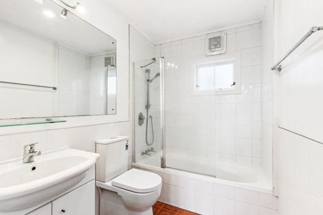 Photo of property in 5 Mckenzie Terrace, Te Aro, Wellington, 6011