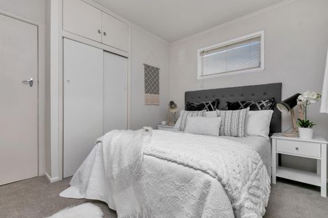 Photo of property in 231a Point Chevalier Road, Point Chevalier, Auckland, 1022