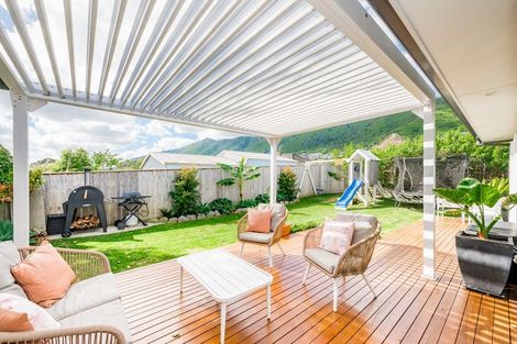 Photo of property in 10 Mahia Lane, Waikanae, 5036