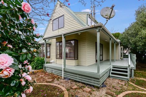 Photo of property in 35a Lake Crescent, Hamilton Lake, Hamilton, 3204