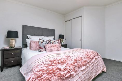 Photo of property in 16/13 Kaihu Street, Northcote, Auckland, 0627