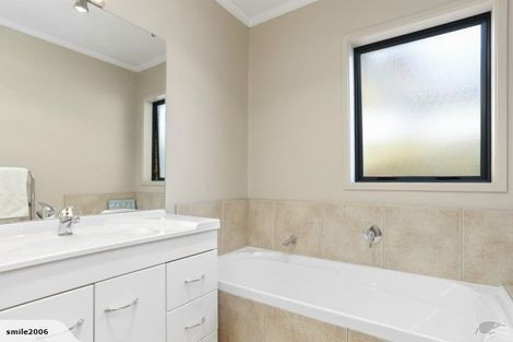 Photo of property in 6 Jelas Road, Red Beach, 0932