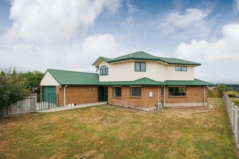 Photo of property in 140 Pacific Drive, Fitzherbert, Palmerston North, 4410