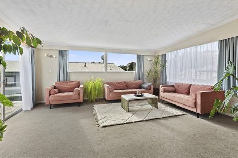 Photo of property in 15 Brora Crescent, Papakowhai, Porirua, 5024