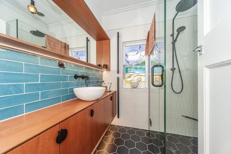 Photo of property in 83 Apu Crescent, Lyall Bay, Wellington, 6022