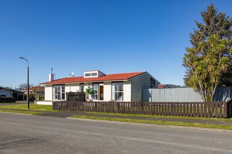 Photo of property in 2 Leeds Place, Solway, Masterton, 5810
