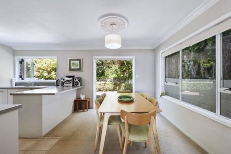 Photo of property in 7 Krissell Place, Acacia Bay, Taupo, 3330