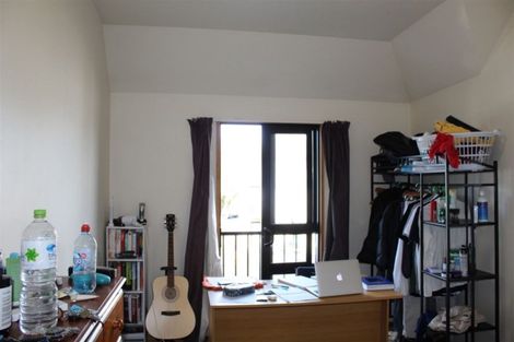 Photo of property in 2c Forth Street, North Dunedin, Dunedin, 9016