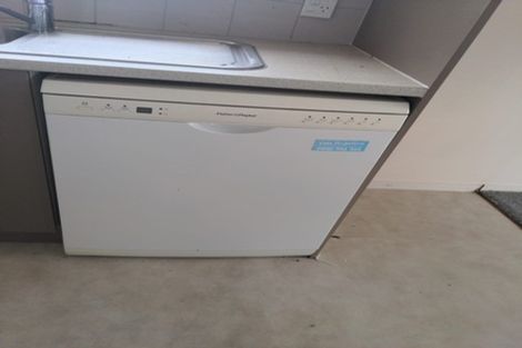 Photo of property in 7 Andros Place, Unsworth Heights, Auckland, 0632