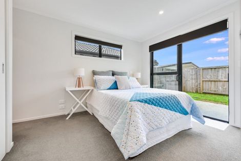 Photo of property in 28 North Ridge Drive, Rototuna North, Hamilton, 3210