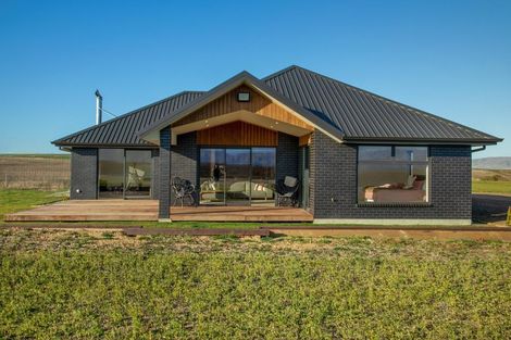 Photo of property in 355 Golden Road, Springvale, Alexandra, 9393