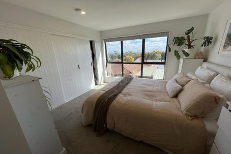 Photo of property in 4/60 Highland Drive, Highland Park, Auckland, 2010