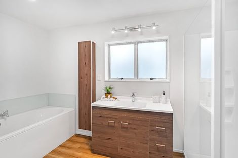 Photo of property in 184 Major Hornbrook Road, Mount Pleasant, Christchurch, 8081