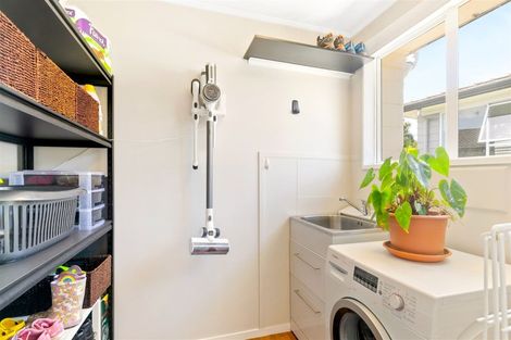 Photo of property in 1/12 Borich Road, Sunnyvale, Auckland, 0612