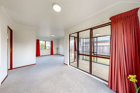 Photo of property in 14b Pohutukawa Drive, Owhata, Rotorua, 3010