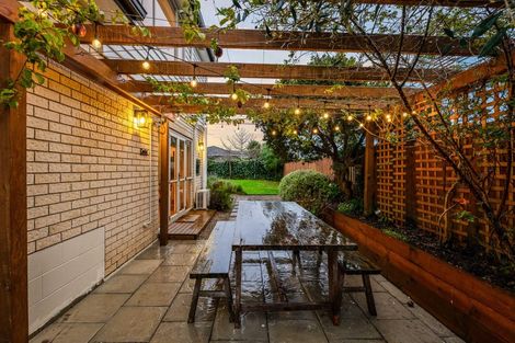 Photo of property in 3 Zefiro Drive, Massey, Auckland, 0614