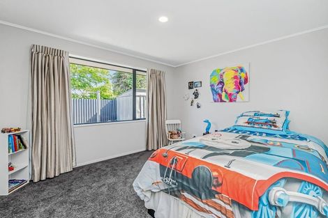 Photo of property in 28 Durrell Way, Rolleston, 7614