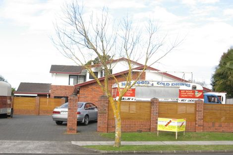 Photo of property in 98 Carnoustie Drive, Wattle Downs, Auckland, 2103