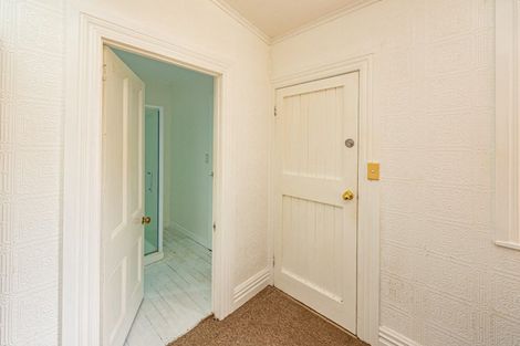 Photo of property in 26 Hussey Street, Waverley, 4510