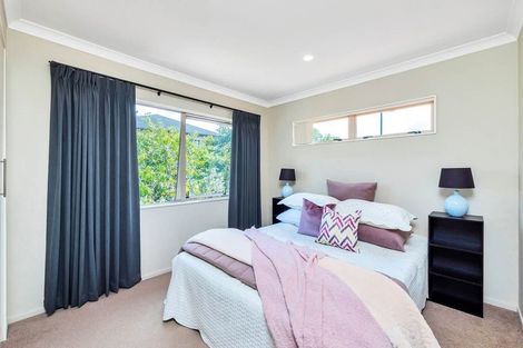 Photo of property in 60 Medallion Drive, Oteha, Auckland, 0632