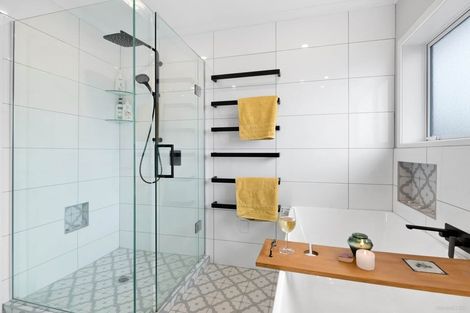 Photo of property in 31 Rosario Crescent, Red Beach, 0932