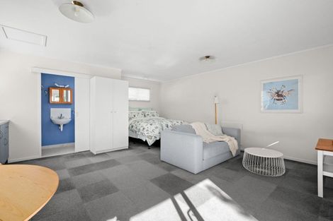 Photo of property in 2 Saint Olpherts Avenue, Hamilton East, Hamilton, 3216
