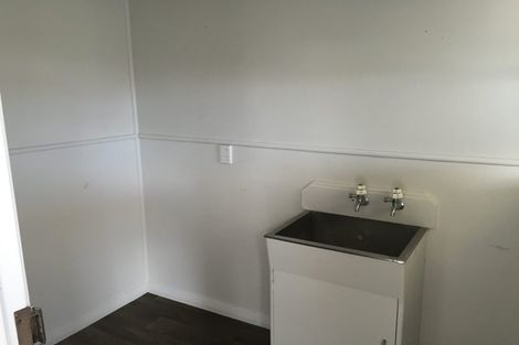 Photo of property in 15 Aberdeen Avenue, Takaro, Palmerston North, 4412