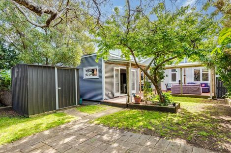 Photo of property in 75 Marine Parade, Eastbourne, Lower Hutt, 5013