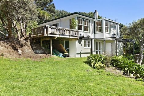 Photo of property in 96 Sidlaw Street, Strathmore Park, Wellington, 6022