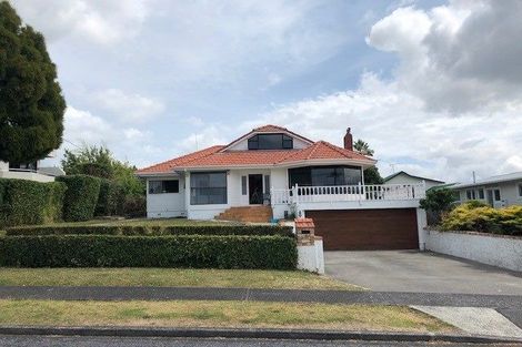 Photo of property in 4 Beatrice Avenue, Hillcrest, Auckland, 0627