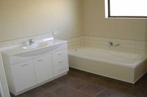 Photo of property in 23 Gandalf Crescent, Paraparaumu, 5032