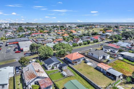 Photo of property in 6 Harper Street, Gonville, Whanganui, 4501