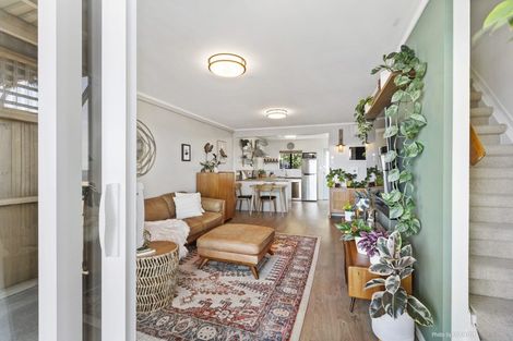 Photo of property in 13/410 The Esplanade, Island Bay, Wellington, 6023