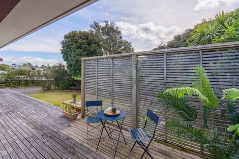 Photo of property in 52 Rutherford Drive, Waikanae Beach, Waikanae, 5036