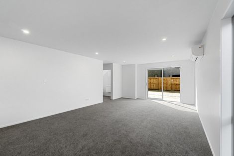 Photo of property in 5 Selkirk Lane, Hamilton Lake, Hamilton, 3204